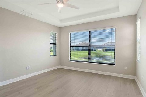 House in Lakewood Ranch, Florida 3 bedrooms, 215.35 sq.m. № 1340720 - photo 5