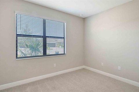 House in Lakewood Ranch, Florida 3 bedrooms, 215.35 sq.m. № 1340720 - photo 21