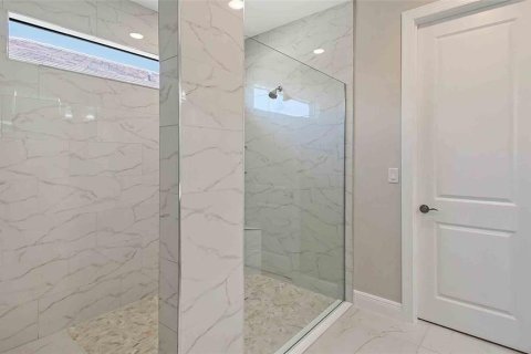 House in Lakewood Ranch, Florida 3 bedrooms, 215.35 sq.m. № 1340720 - photo 10
