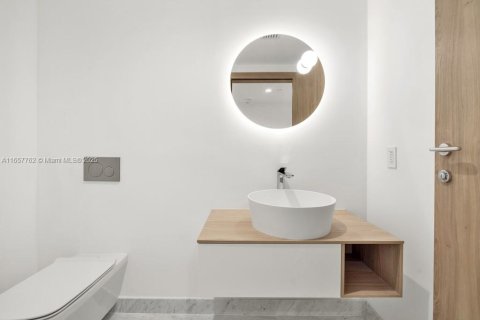 Copropriété à vendre à Bay Harbor Islands, Floride: 2 chambres № 1985289 - photo 14