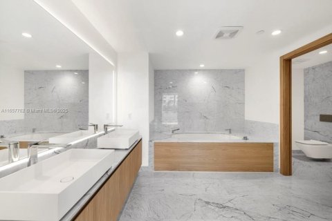 Copropriété à vendre à Bay Harbor Islands, Floride: 2 chambres № 1985289 - photo 10