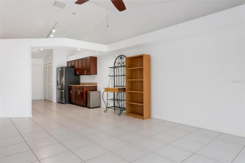 Casa en venta en Sarasota, Florida, 3 dormitorios, 180.6 m2 № 2101339 - foto 14