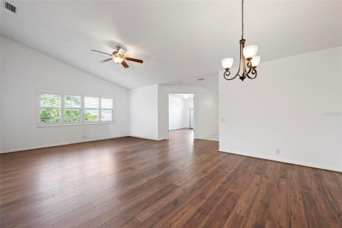 Casa en venta en Sarasota, Florida, 3 dormitorios, 180.6 m2 № 2101339 - foto 4