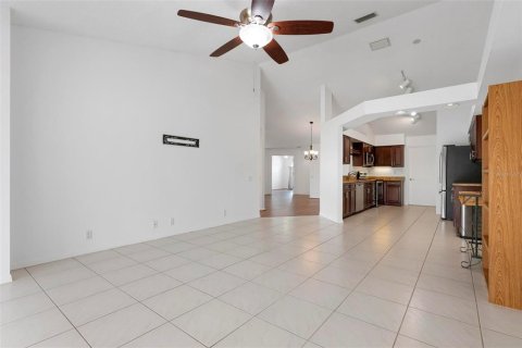 Casa en venta en Sarasota, Florida, 3 dormitorios, 180.6 m2 № 2101339 - foto 15