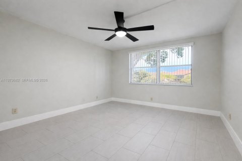 Copropriété à louer à Coral Springs, Floride: 2 chambres, 91.42 m2 № 2046249 - photo 5