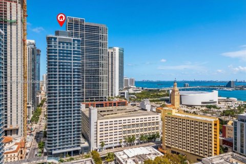 Condo in Miami, Florida, 2 bedrooms  № 2043861 - photo 25