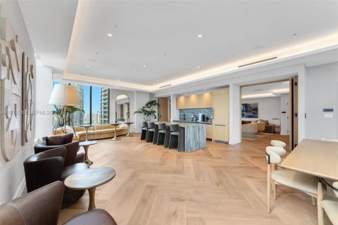 Condo in Miami, Florida, 2 bedrooms  № 2043861 - photo 22