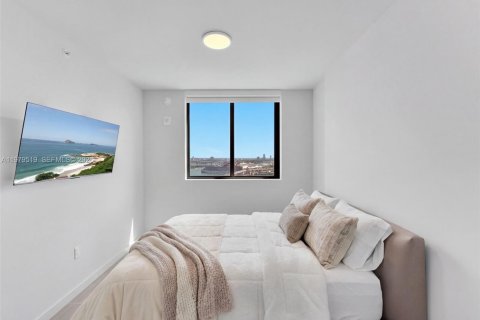 Condo in Miami, Florida, 2 bedrooms  № 2043861 - photo 7