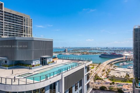 Condo in Miami, Florida, 2 bedrooms  № 2043861 - photo 23