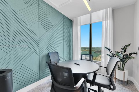 Condo in Miami, Florida, 2 bedrooms  № 2043861 - photo 18