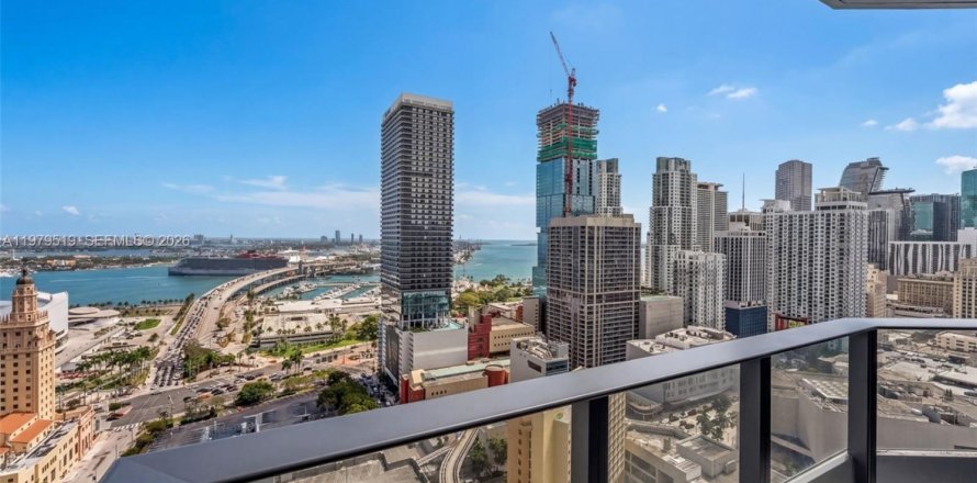 Condo in Miami, Florida, 2 bedrooms  № 2043861