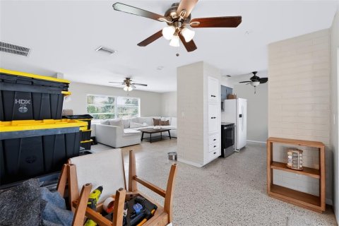 Casa en venta en Seminole, Florida, 2 dormitorios, 95.88 m2 № 2387460 - foto 6