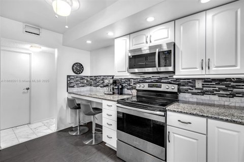 Condo à Hallandale Beach, Floride, 2 chambres  № 1925590