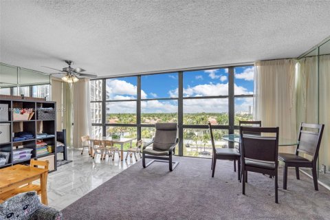 Copropriété à vendre à Hallandale Beach, Floride: 2 chambres, 135.17 m2 № 1925590 - photo 6