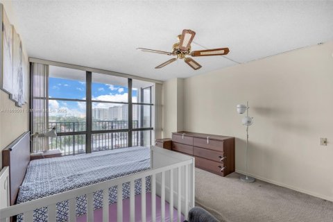 Copropriété à vendre à Hallandale Beach, Floride: 2 chambres, 135.17 m2 № 1925590 - photo 13