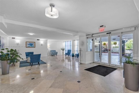 Copropriété à vendre à Hallandale Beach, Floride: 2 chambres, 135.17 m2 № 1925590 - photo 20
