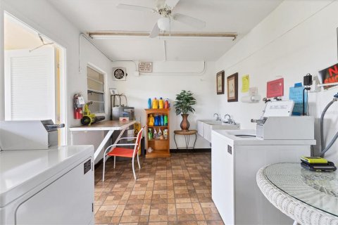 Copropriété à vendre à Sarasota, Floride: 1 chambre, 79.62 m2 № 1736767 - photo 27