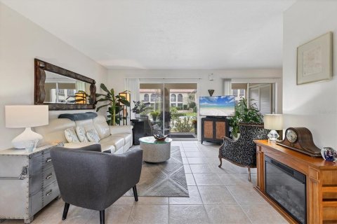 Condominio en venta en Sarasota, Florida, 1 dormitorio, 79.62 m2 № 1736767 - foto 12