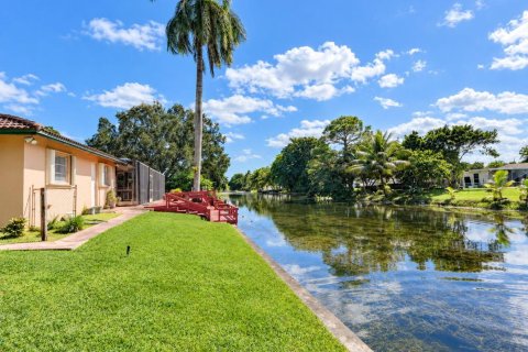 Villa ou maison à vendre à Plantation, Floride: 4 chambres, 213.02 m2 № 2433966 - photo 10