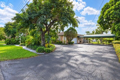 Villa ou maison à Plantation, Floride 4 chambres, 213.02 m2 № 2433966