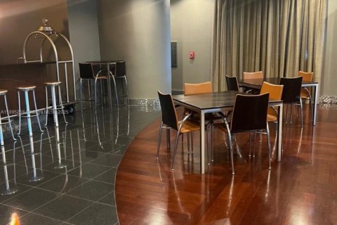 Copropriété à vendre à Surfside, Floride: 1 chambre, 115.76 m2 № 1948919 - photo 26