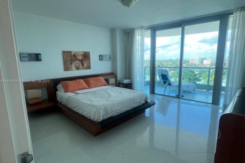 Copropriété à vendre à Surfside, Floride: 1 chambre, 115.76 m2 № 1948919 - photo 6