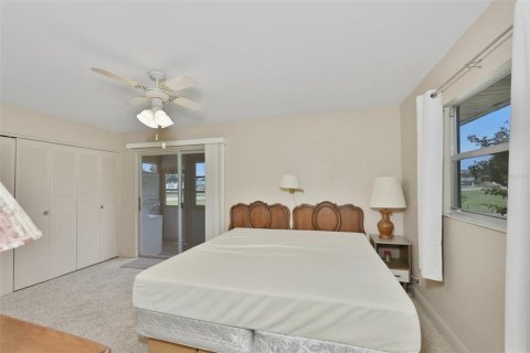 Condo in Sun City Center, Florida, 1 bedroom  № 2199750 - photo 23