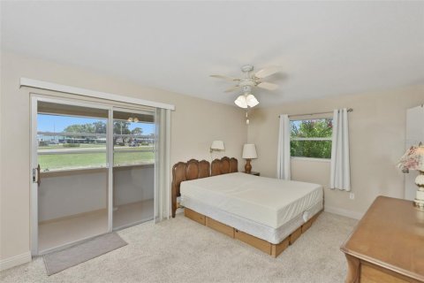 Condo in Sun City Center, Florida, 1 bedroom  № 2199750 - photo 5