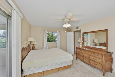 Condo in Sun City Center, Florida, 1 bedroom  № 2199750 - photo 24