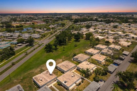 Condo in Sun City Center, Florida, 1 bedroom  № 2199750 - photo 27