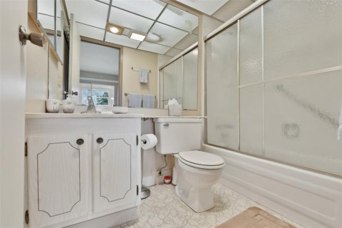 Condo in Sun City Center, Florida, 1 bedroom  № 2199750 - photo 6