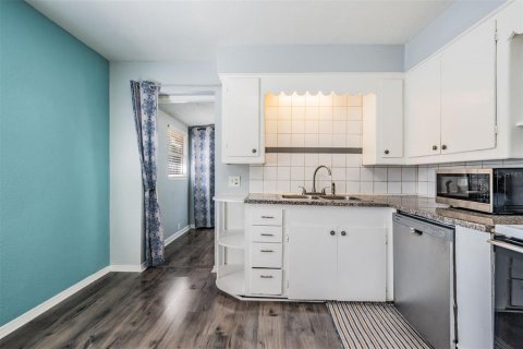 Casa en venta en Tampa, Florida, 3 dormitorios, 123.37 m2 № 1851522 - foto 12