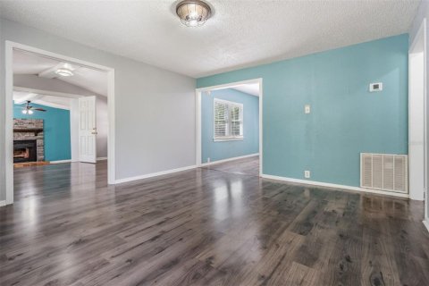 Casa en venta en Tampa, Florida, 3 dormitorios, 123.37 m2 № 1851522 - foto 11
