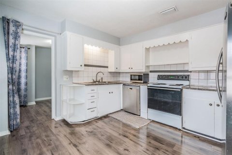 Casa en venta en Tampa, Florida, 3 dormitorios, 123.37 m2 № 1851522 - foto 19