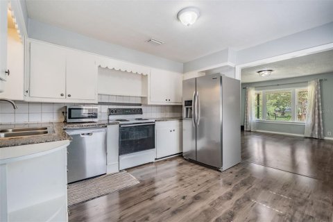 Casa en venta en Tampa, Florida, 3 dormitorios, 123.37 m2 № 1851522 - foto 18