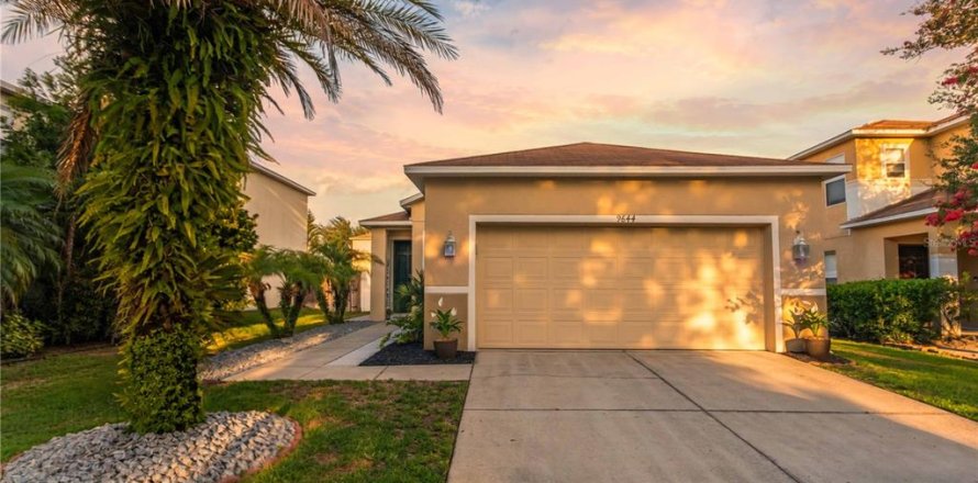 Villa ou maison à Land O' Lakes, Floride 3 chambres, 118.45 m2 № 2197633