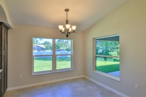 House in Palm Coast, Florida 4 bedrooms, 185.06 sq.m. № 1366562 - photo 12