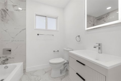 Casa en venta en Miami, Florida, 4 dormitorios, 118.91 m2 № 2003567 - foto 16