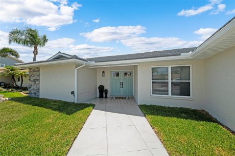Casa en venta en New Port Richey, Florida, 3 dormitorios, 257.9 m2 № 2203260 - foto 6