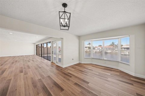 Casa en venta en New Port Richey, Florida, 3 dormitorios, 257.9 m2 № 2203260 - foto 23