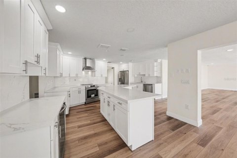 Casa en venta en New Port Richey, Florida, 3 dormitorios, 257.9 m2 № 2203260 - foto 20