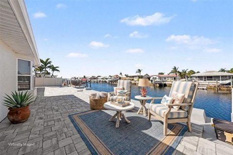 Casa en venta en New Port Richey, Florida, 3 dormitorios, 257.9 m2 № 2203260 - foto 5