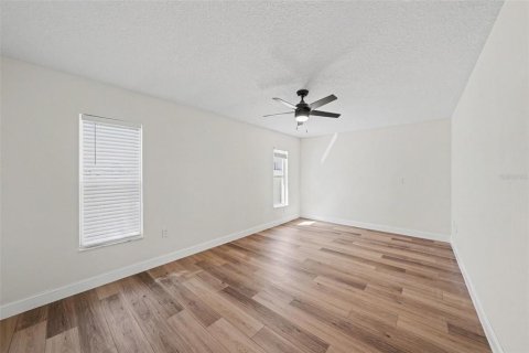 Casa en venta en New Port Richey, Florida, 3 dormitorios, 257.9 m2 № 2203260 - foto 28