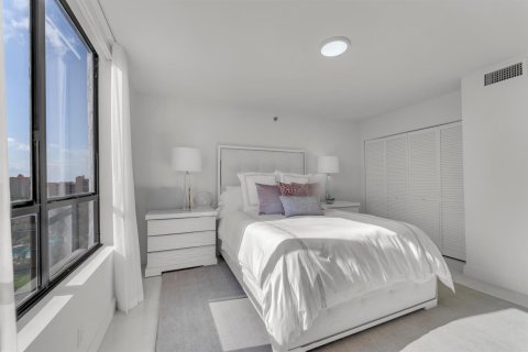 Condo in Boca Raton, Florida, 3 bedrooms  № 2253071 - photo 26