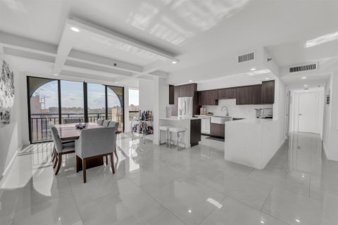 Condo in Boca Raton, Florida, 3 bedrooms  № 2253071