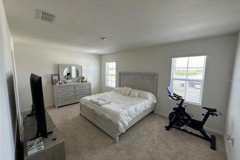 House in Eagle Lake, Florida 5 bedrooms, 234.3 sq.m. № 1659202 - photo 9