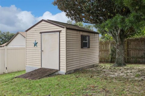 House in Clermont, Florida 3 bedrooms, 153.66 sq.m. № 2408606 - photo 27