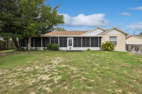 House in Clermont, Florida 3 bedrooms, 153.66 sq.m. № 2408606 - photo 25