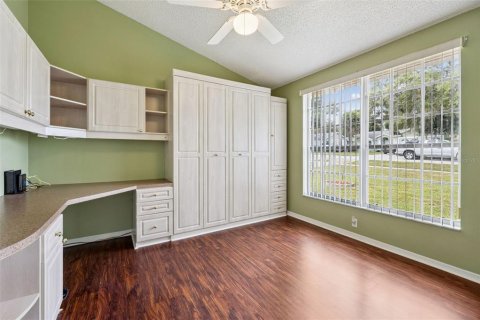House in Clermont, Florida 3 bedrooms, 153.66 sq.m. № 2408606 - photo 18