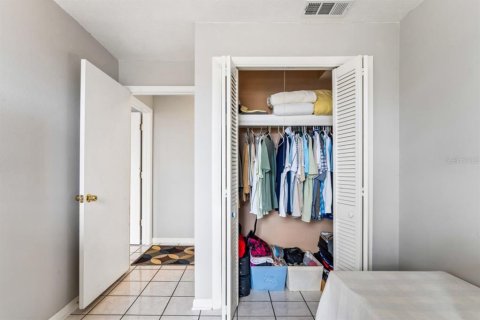 Condo in Holiday, Florida, 2 bedrooms № 2108267 - photo 26